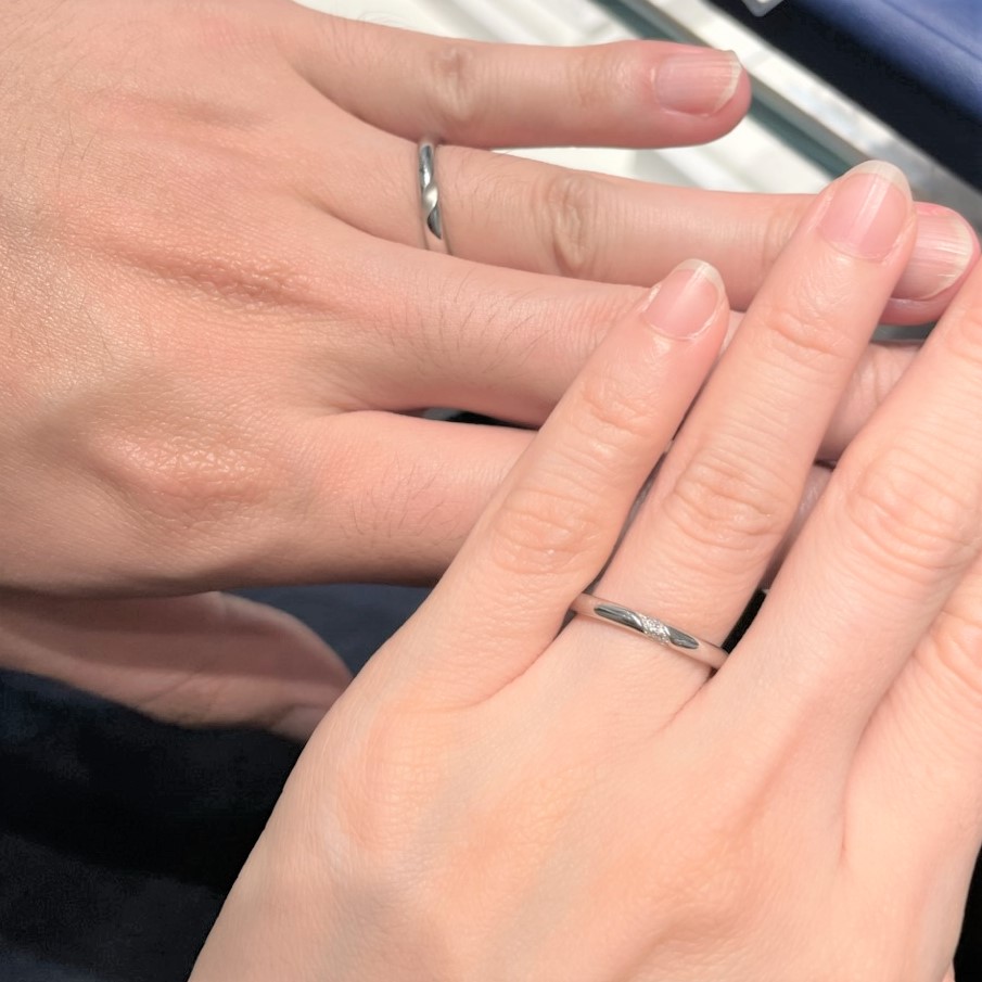 銀座ダイヤモンドシライシ 奈良店_試着写真（結婚指輪・婚約指輪）