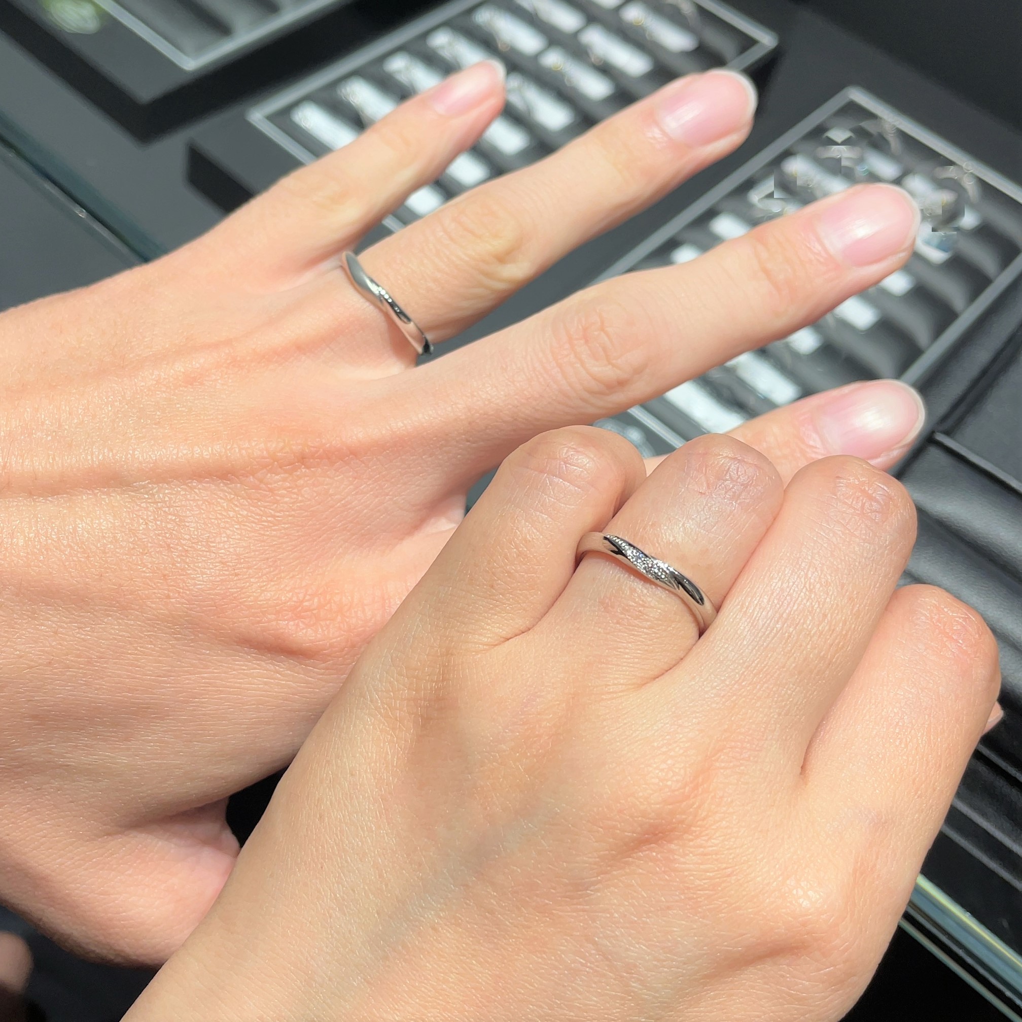 エクセルコ ダイヤモンド 池袋パルコ店_試着写真（結婚指輪・婚約指輪）