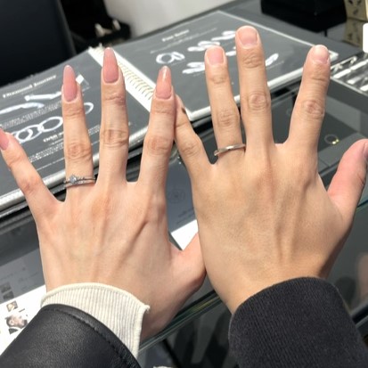 エクセルコ ダイヤモンド 名古屋本店_試着写真（結婚指輪・婚約指輪）