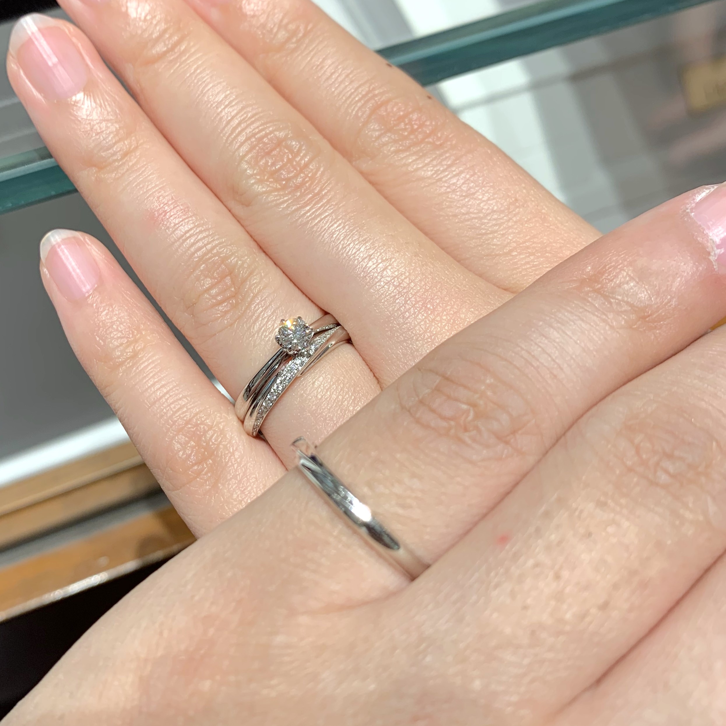 エクセルコ ダイヤモンド 広島店_試着写真（結婚指輪・婚約指輪）