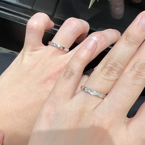 エクセルコ ダイヤモンド みなとみらい店_試着写真（結婚指輪・婚約指輪）