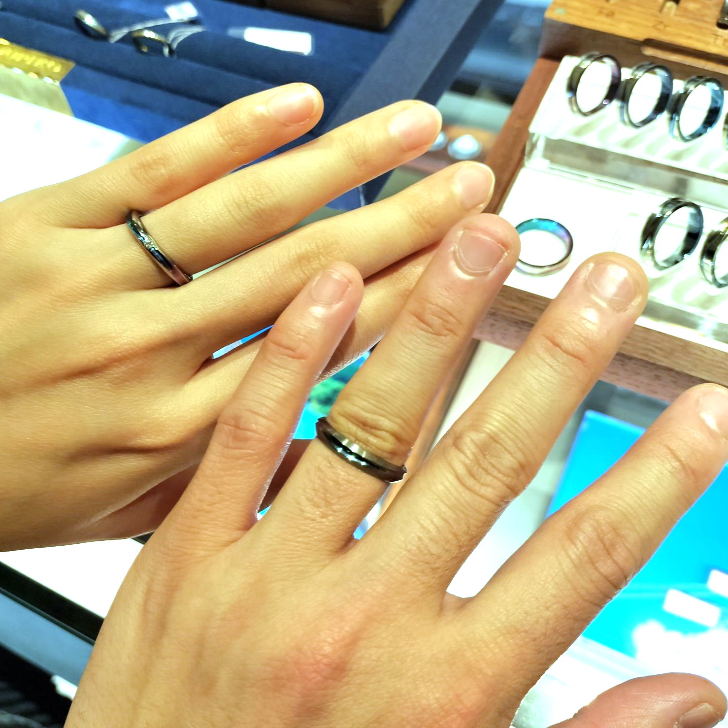 ビジュピコ 仙台店_試着写真（結婚指輪・婚約指輪）