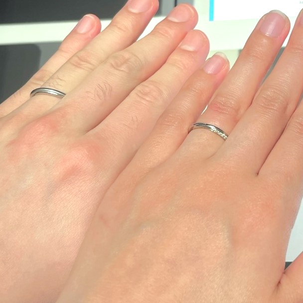 銀座ダイヤモンドシライシ 銀座本店_試着写真（結婚指輪・婚約指輪）