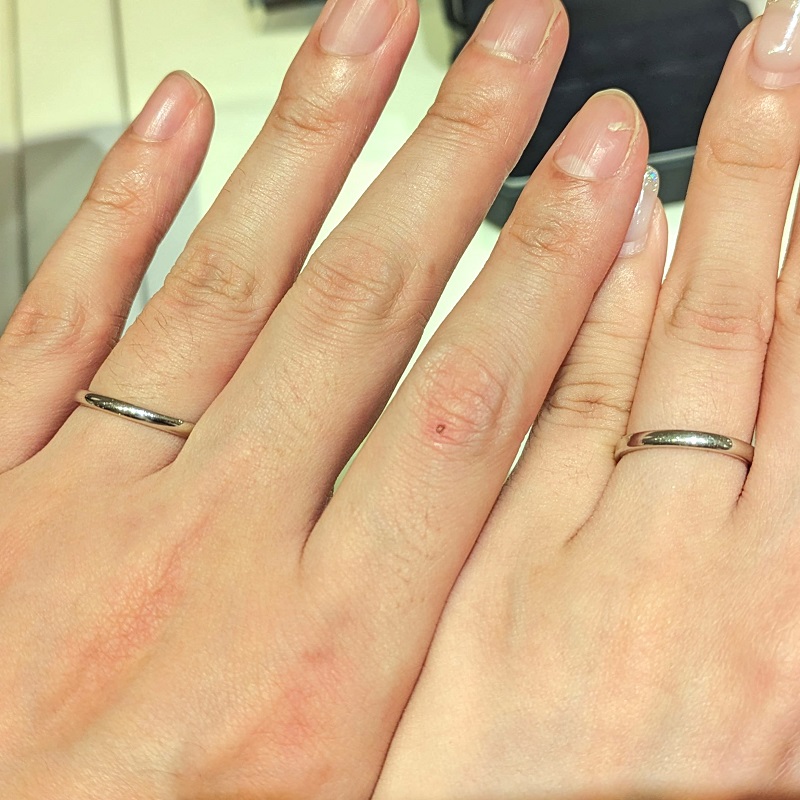 銀座ダイヤモンドシライシ 銀座本店_試着写真（結婚指輪・婚約指輪）