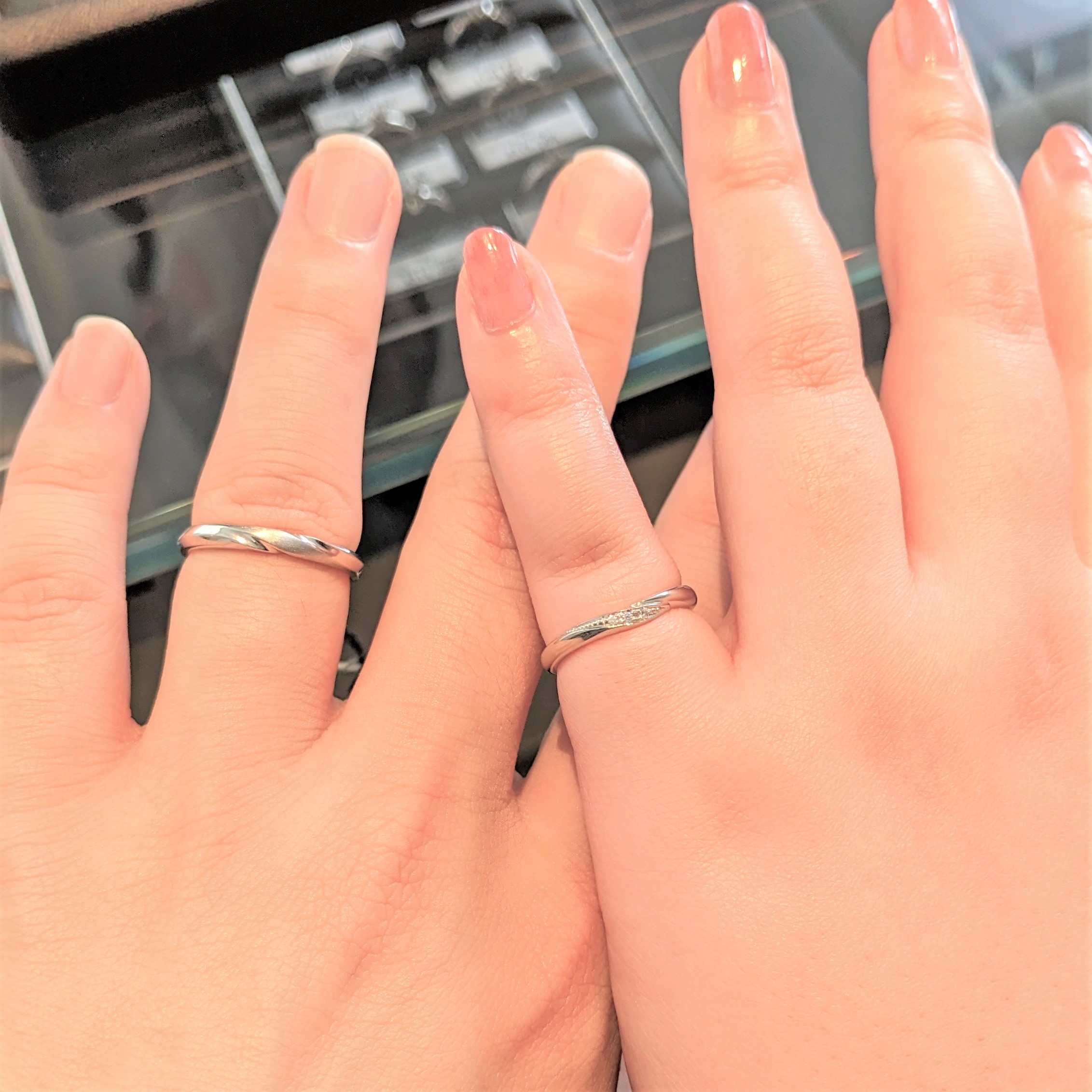 エクセルコ ダイヤモンド 東京本店_試着写真（結婚指輪・婚約指輪）