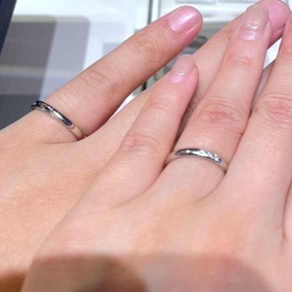 銀座ダイヤモンドシライシ 銀座本店_試着写真（結婚指輪・婚約指輪）
