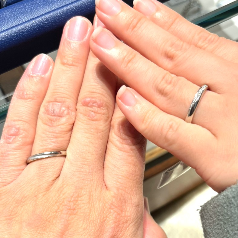 銀座ダイヤモンドシライシ 千葉店_試着写真（結婚指輪・婚約指輪）