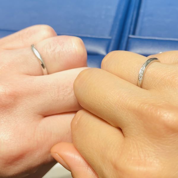 銀座ダイヤモンドシライシ 名古屋ユニモール店_試着写真（結婚指輪・婚約指輪）