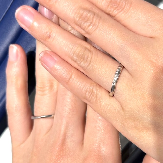 銀座ダイヤモンドシライシ 銀座本店_試着写真（結婚指輪・婚約指輪）