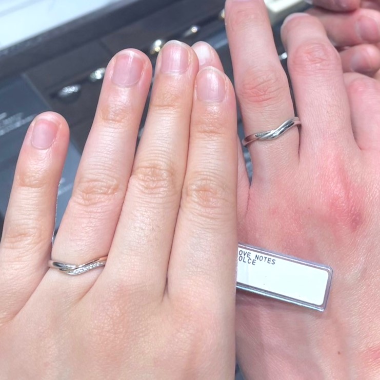 ビジュピコ 名古屋店_試着写真（結婚指輪・婚約指輪）