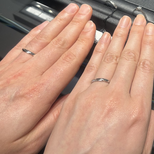 エクセルコ ダイヤモンド 名古屋ユニモール店_試着写真（結婚指輪・婚約指輪）