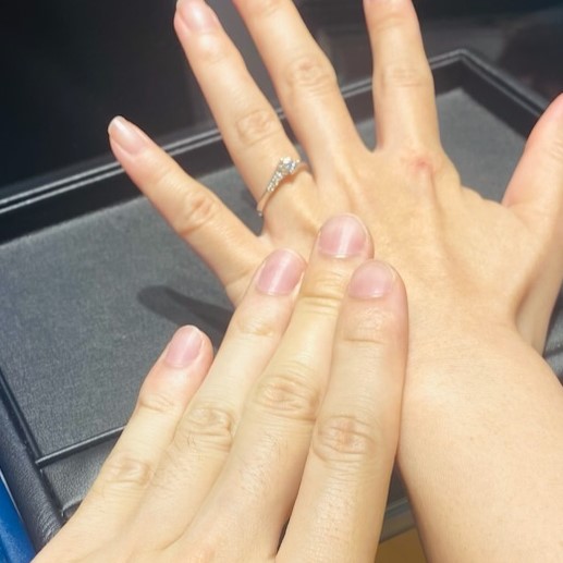 エクセルコ ダイヤモンド 神戸店_試着写真（結婚指輪・婚約指輪）