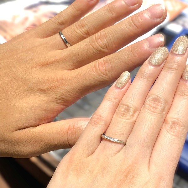 銀座ダイヤモンドシライシ 池袋パルコ店_試着写真（結婚指輪・婚約指輪）