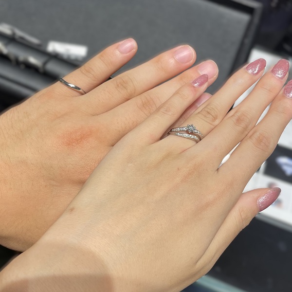 エクセルコ ダイヤモンド 大坂店_試着写真（結婚指輪・婚約指輪）
