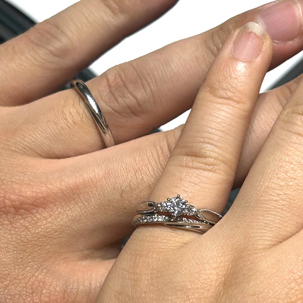 エクセルコ ダイヤモンド 梅田ハービス店_試着写真（結婚指輪・婚約指輪）