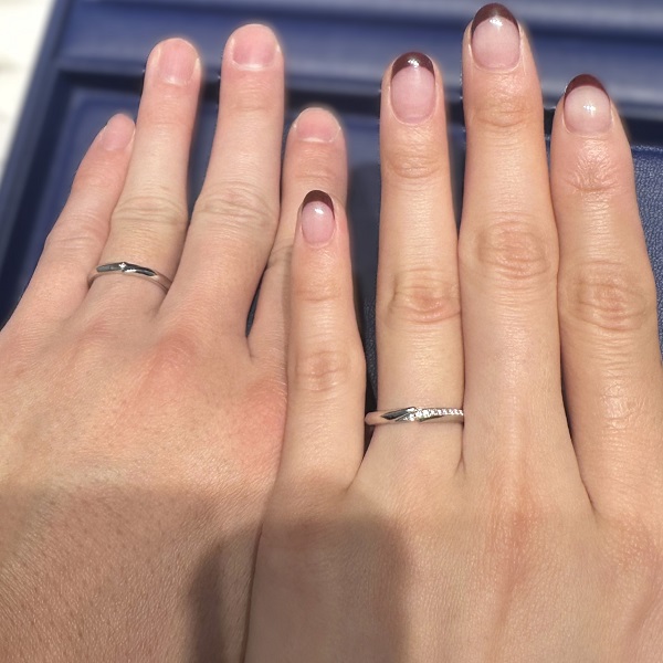 銀座ダイヤモンドシライシ 名古屋本店_試着写真（結婚指輪・婚約指輪）
