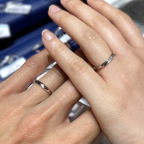 銀座ダイヤモンドシライシ 福岡本店_試着写真（結婚指輪・婚約指輪）