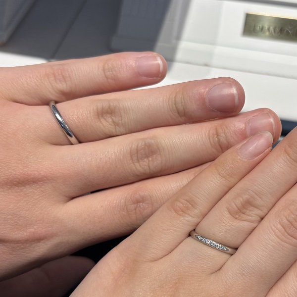 銀座ダイヤモンドシライシ 名古屋本店_試着写真（結婚指輪・婚約指輪）