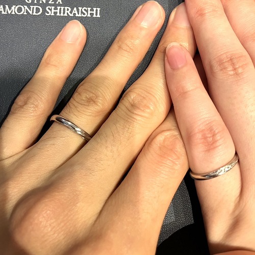 銀座ダイヤモンドシライシ 銀座本店_試着写真（結婚指輪・婚約指輪）