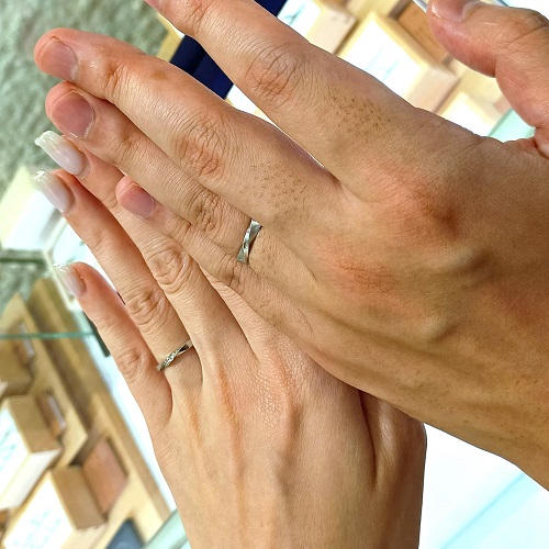 ビジュピコ 横浜元町店_試着写真（結婚指輪・婚約指輪）