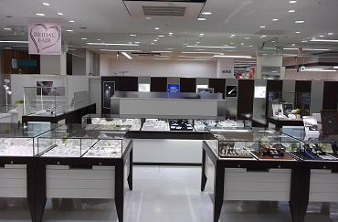 ソフィ川スミ　イオン津店